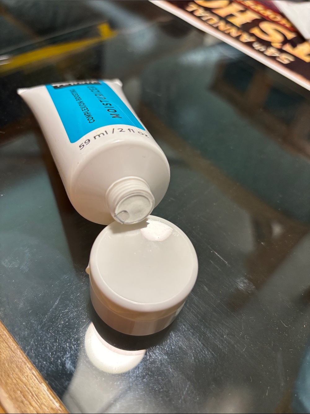 Complexion-Boosting Moisturizer - Picture 2 of 2